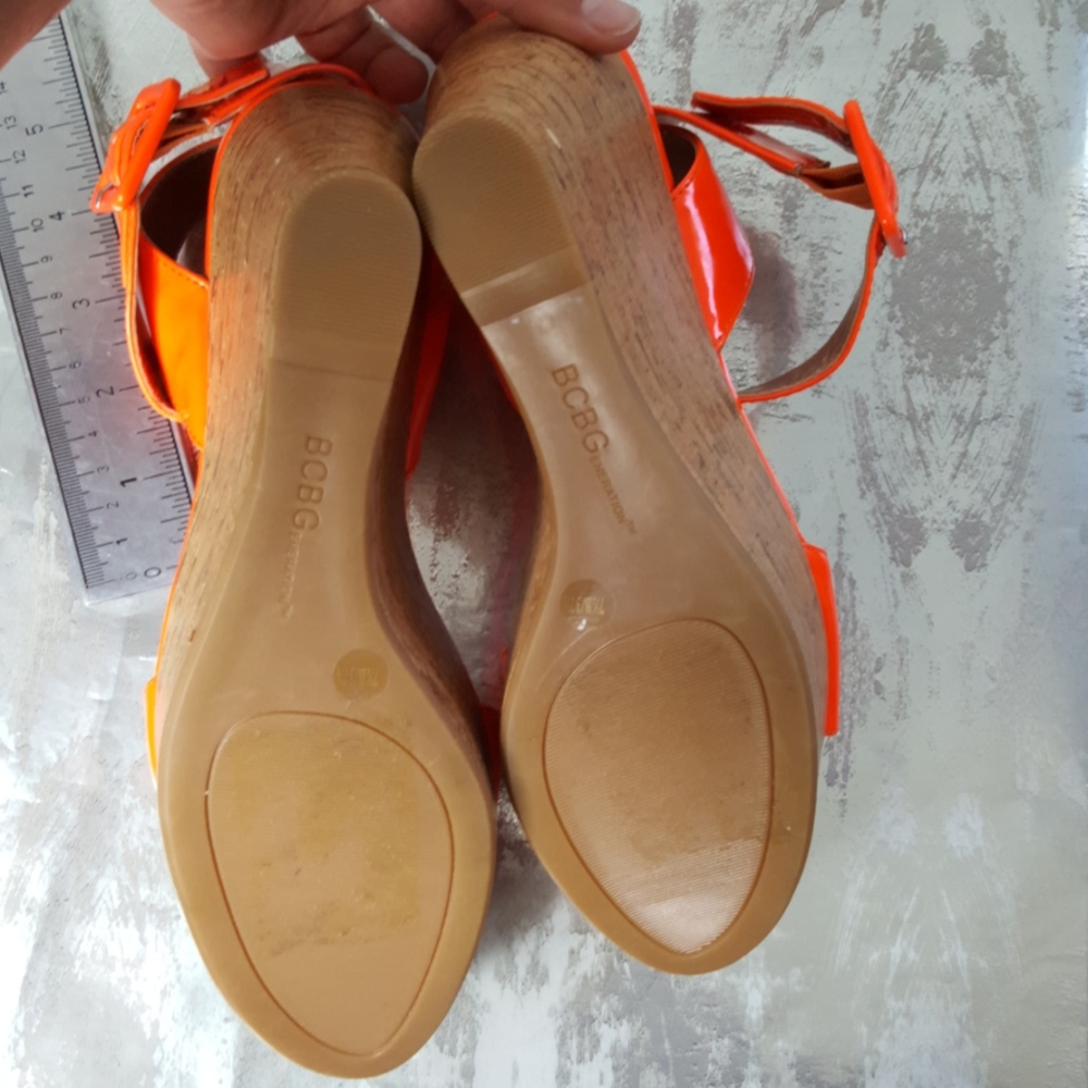BCBG nwot Neon Orange Platform wedges size 7.5 - Picture 5 of 7